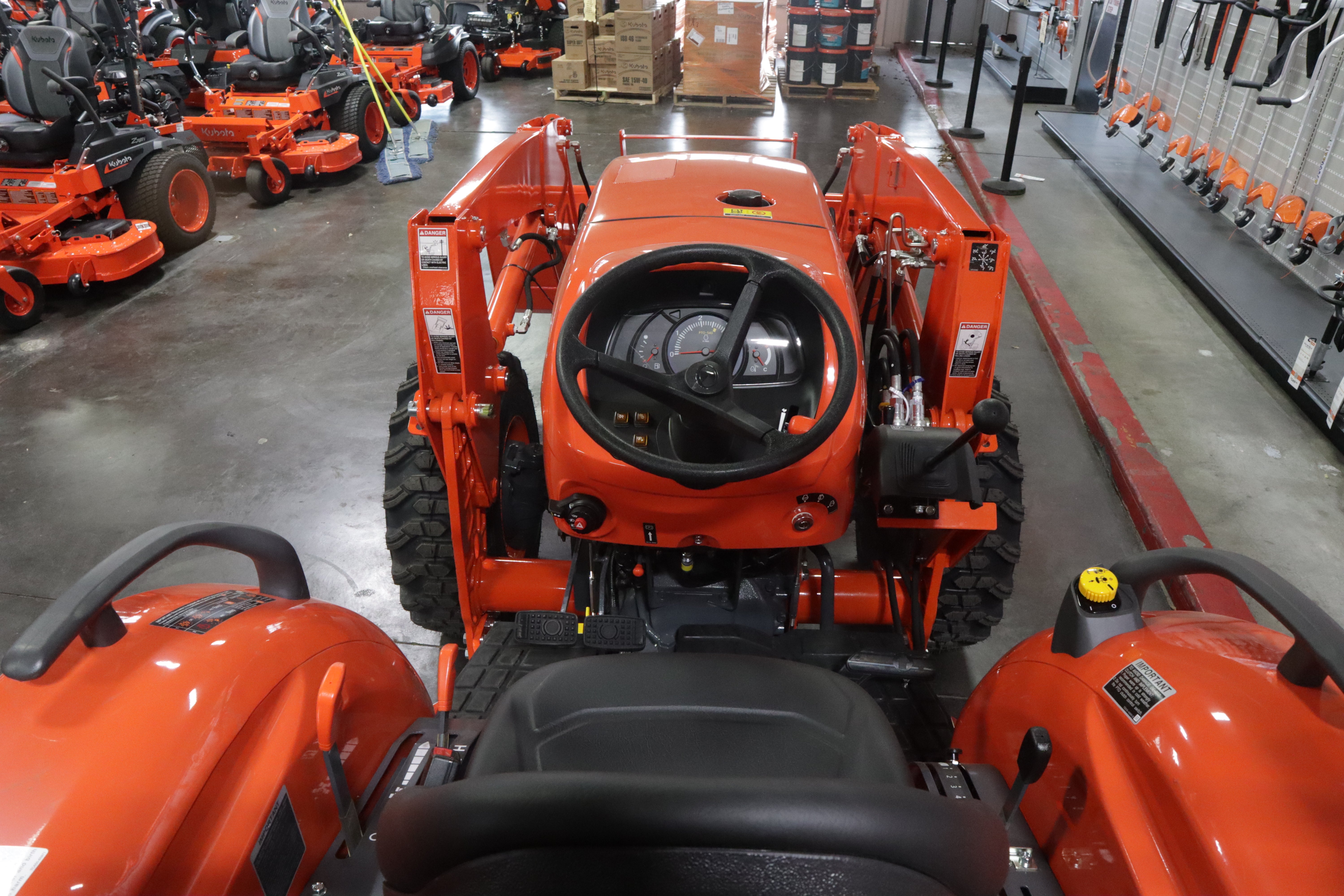 MX6000HST | Krebs Kubota
